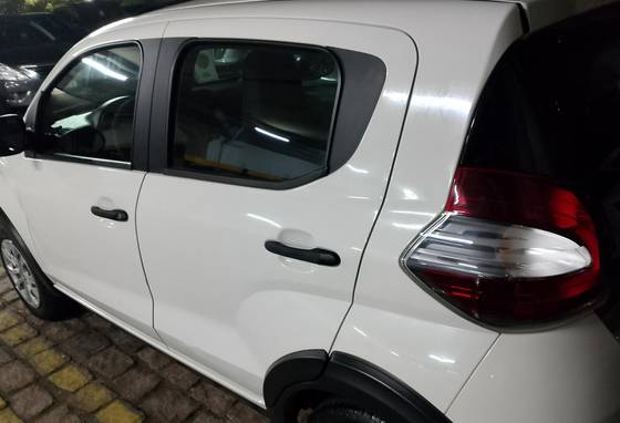 FIAT MOBI 1.0 EVO FLEX LIKE. MANUAL FIAT MOBI 1.0 EVO FLEX LIKE. MANUAL